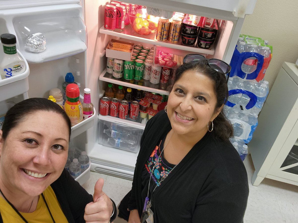 MarinosScience's tweet photo. What a wonderful gesture to "fill the fridge" for us yesterday for #WorldTeachersDay! Our PTA is so thoughtful! @NISDLosReyes @LosReyesPTA #ItsAGreatDayToBeALonghorn https://t.co/Hnl4fkWtNn
