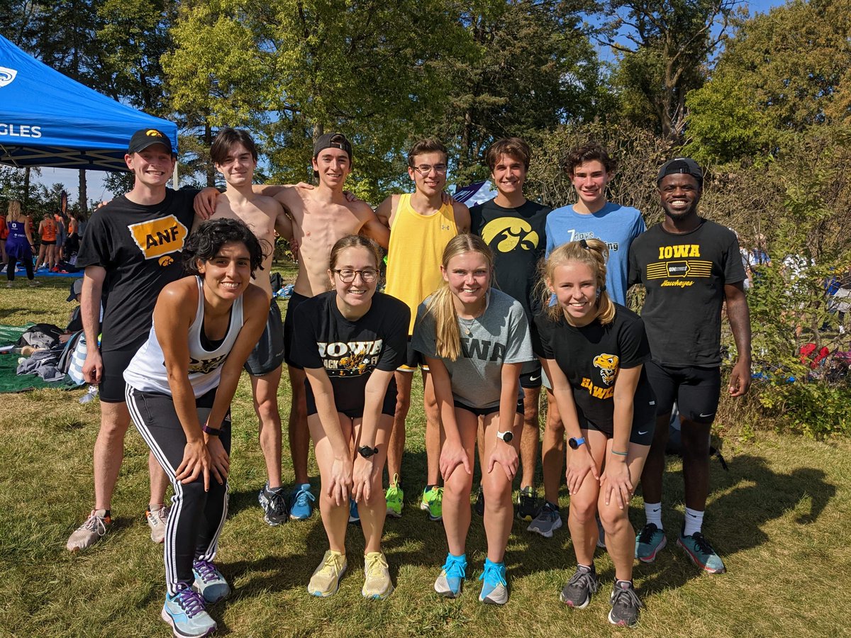 IowaSportClubs's tweet photo. The Iowa Track and Field Club traveled to Waverly, Iowa for the Wartburg Dan Huston Cross Country Invite this last weekend. Our top finishers included Chris King at 77th place, and Clare Woods at 54th place. Go Hawks! https://t.co/8wLUrW1CSI