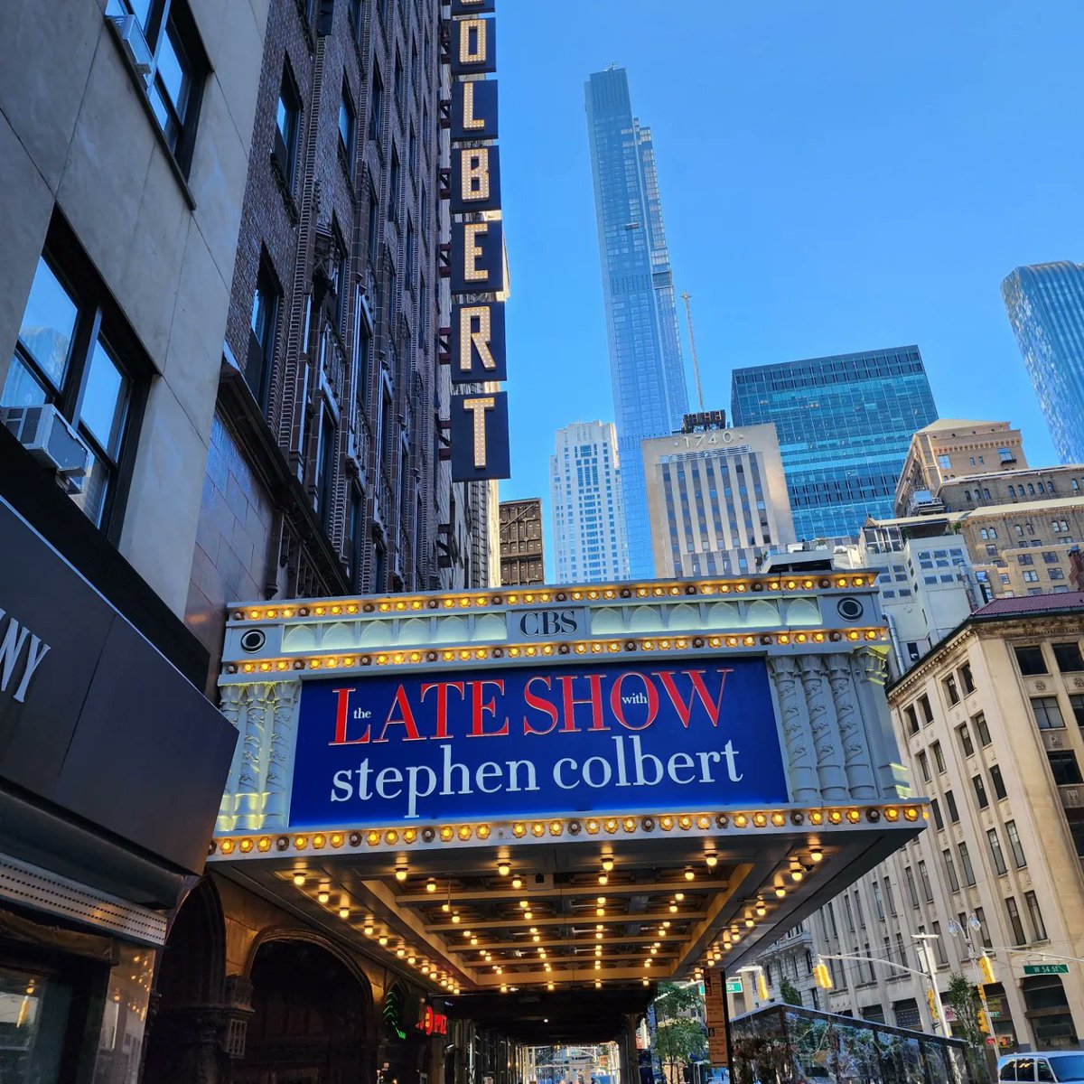 rechfoundation's tweet photo. #BigApple New York City from #timesquare #centralpark #trumptower #stephencolbert #gallagers #meat #market it has been sweet thanks to my elite host. #justicesake #helpinthehouse #Solutionist #iamaningredient #JusticeGeneral https://t.co/9uoU3GmXAr