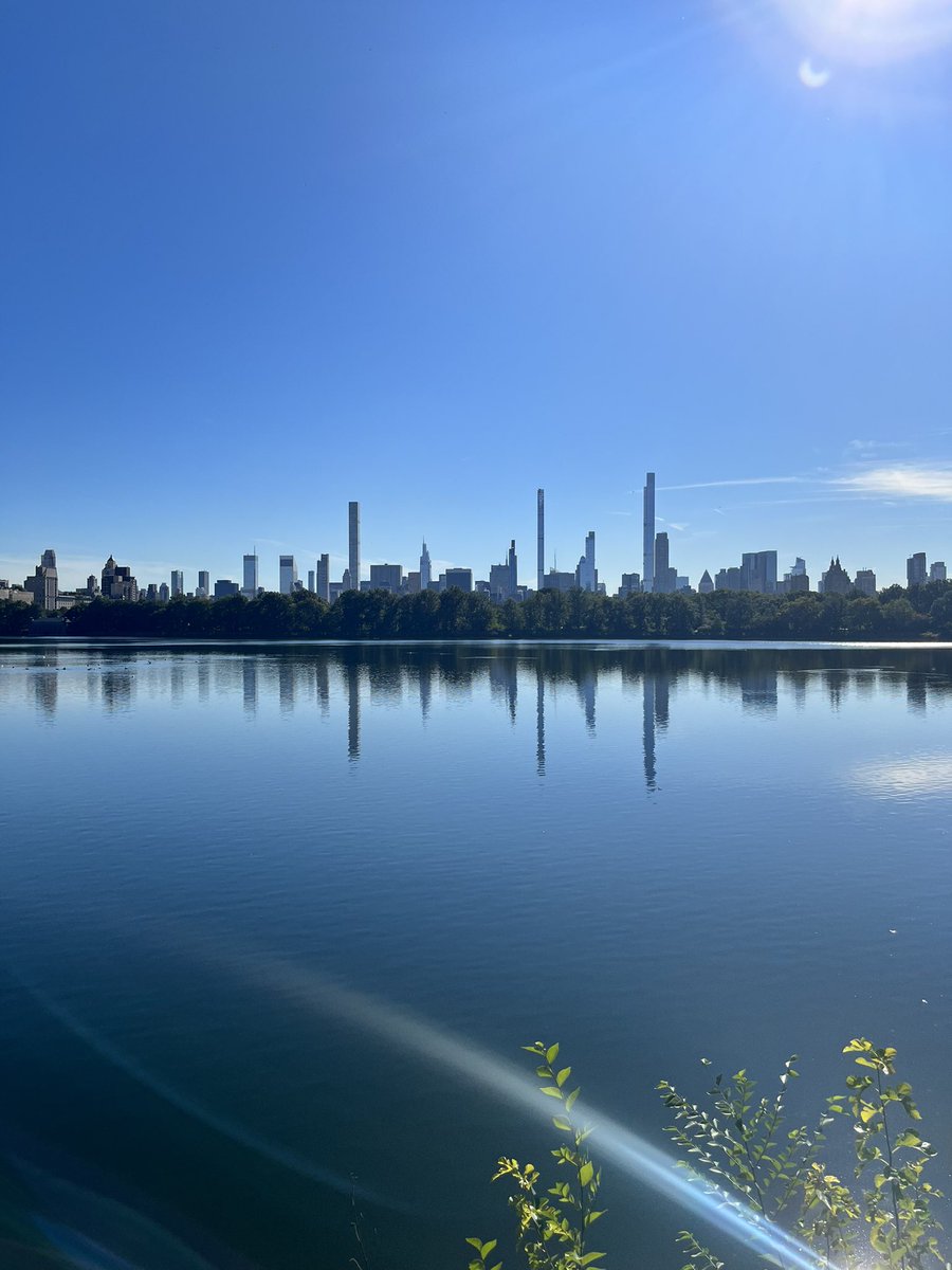 Grateful to <a href="/alt_route_/">alexandra</a> for this lovely juxtaposition of Intentional Horizon #3 &amp; a photo of Manhattan taken at a very special spot. 😍💙