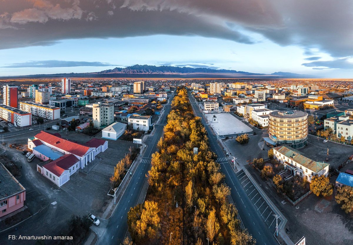 Өмнөговь аймаг, Даланзадгад хотын намар.
