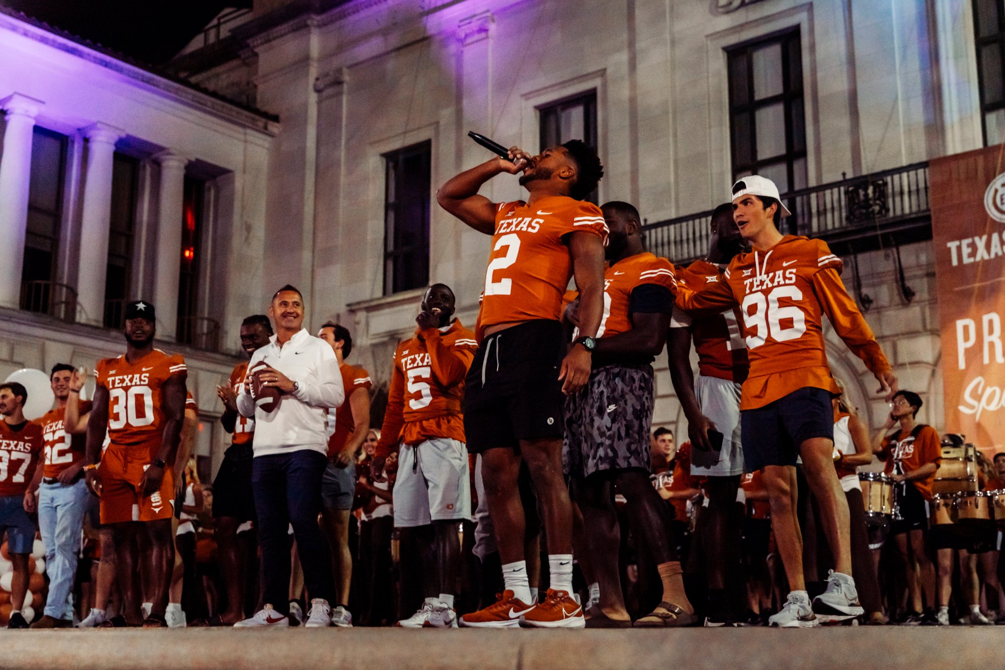 texas-football-on-twitter-thanks-to-everyone-who-came-out-to-the