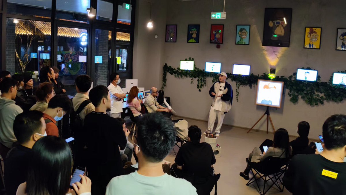 SmokeyDougie's tweet photo. Yesterday I was in Chengdu, China, explaining WTF is 420 to everyone for the first time in a WEB3 format, and my opinion on metaverse and NFT support. 
No speeches, no falsehoods...
Once again shout to @420bayc @friesframe … https://t.co/cREsnXYeCb
