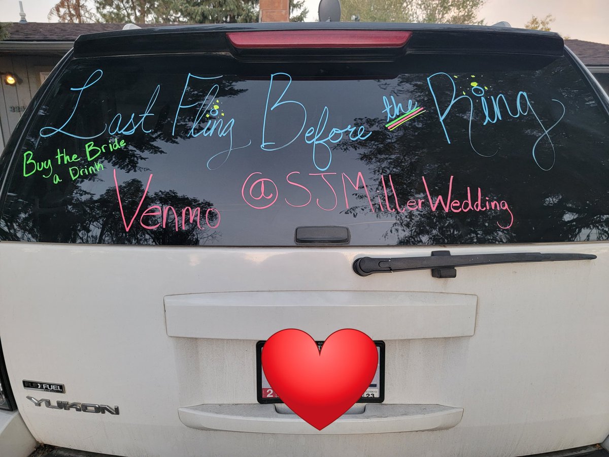 Bear_blogging's tweet photo. Bachelorette party! #twitchgirls #BacheloretteParty #bachelorette #gettingmarried #married #makeup #tattoos #bridalparty https://t.co/xy0Z9TcNyk
