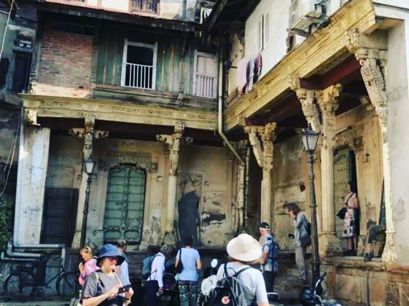 GarhatoursAmd's tweet photo. Heritage walk of The first Heritage city of India, Kalamkari &amp; delicious lunch at theme restaurant.

#heritagewalk #heritagecityahmedabad 
#kalamkari #chandrvilas #jamamasjid 
#polesofahmedabad 

@VRandhirsingh https://t.co/kej9dARwHS