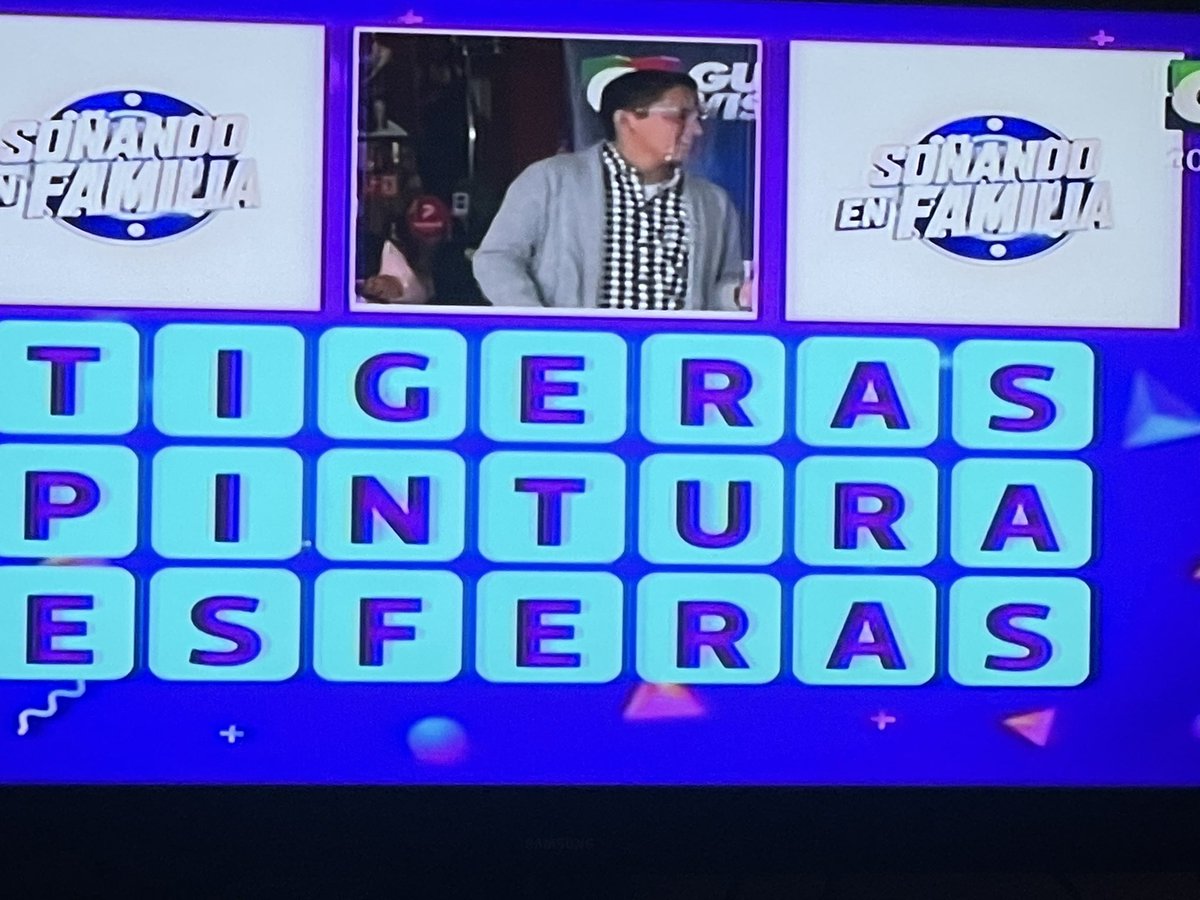kurtduchez's tweet photo. @Guatevision_tv  tijeras es la excepción de la “g” antes de una vocal, tijeras es con “j”.
Saludos. https://t.co/sDg2xdEyD6