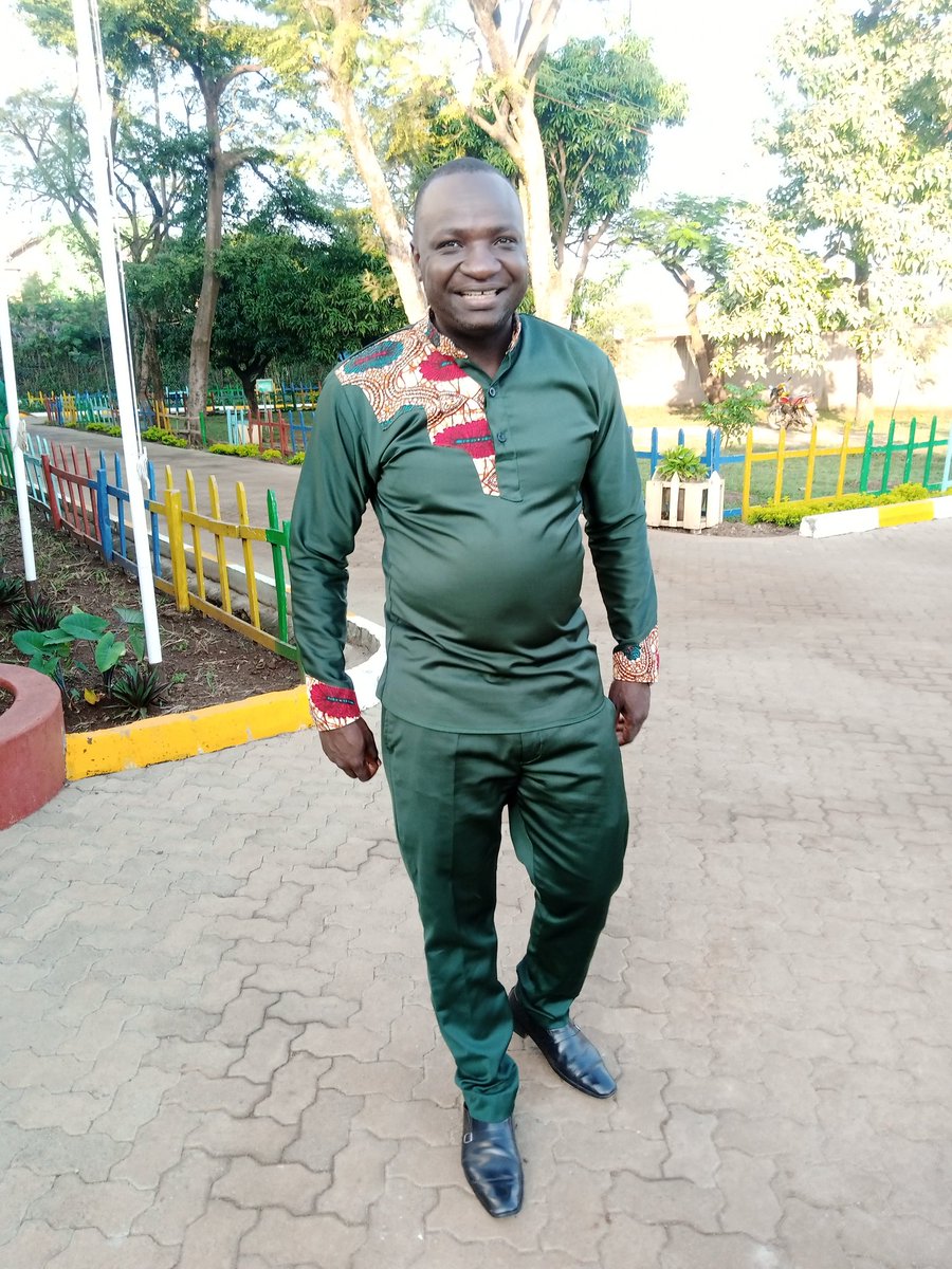 <a href="/EvahMwalili/">Mama Taifa Evah Mwalili</a> <a href="/Milele_FM/">Milele FM</a> Good morning Mama Taifa Evah, naambia kijana mdogo Shadrack ya kuwa hata mimi nilipitia hiyo nikiwa shule ya msingi. Nilidhulumiwa ati Sina nguvu na nikapewa nicknames. Ilikuwa inaniuma sana hata sikuwa na marafiki wa kusimama nami, lakini Leo mambo yalibadilika.
#BarakaZaMilele