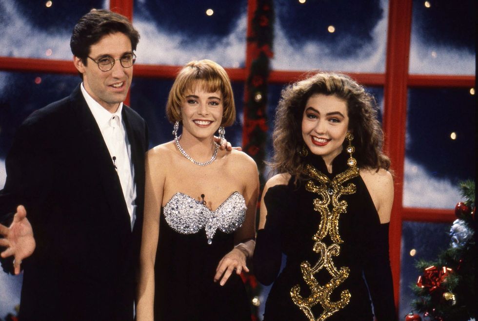 ThaliaQueen_'s tweet photo. Un día como hoy pero en 1991 @thalia hacía su debut en el programa español #vipnoche junto con Emilio Aragón. https://t.co/IUVJXcdW4b