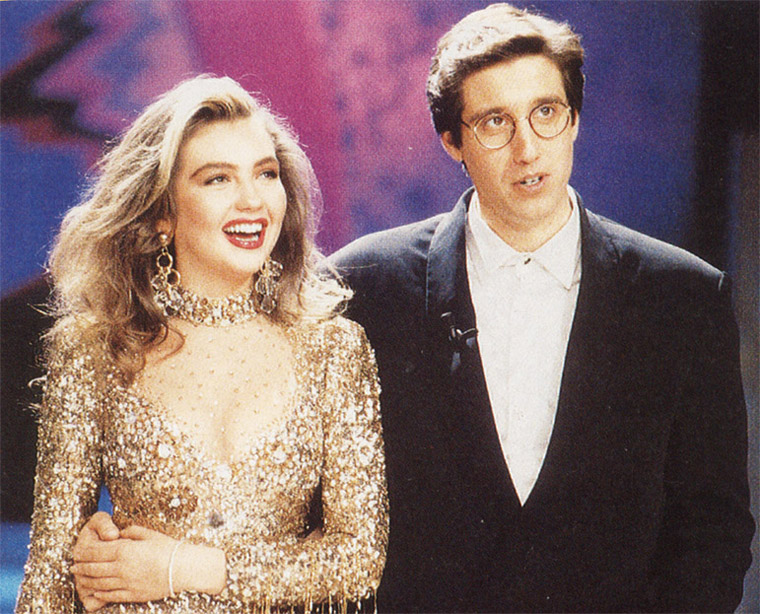 ThaliaQueen_'s tweet photo. Un día como hoy pero en 1991 @thalia hacía su debut en el programa español #vipnoche junto con Emilio Aragón. https://t.co/IUVJXcdW4b