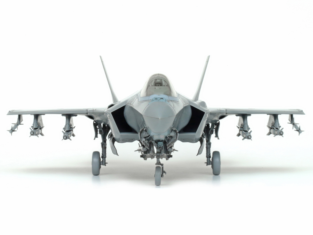 TamiyaUSA's tweet photo. We have some new detailed images of our upcoming 1/48 scale Lockheed Martin F-35A Lightning II model kit! https://t.co/3greND6Lrc https://t.co/jimgTN6u1g