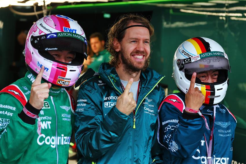 sebvettel5indo_'s tweet photo. Breaking News: Sebastian Vettel actually has two twin brothers in Japan😂

📸 @jamesmoy

#Seb5 #Vettel #SebastianVettel #JapaneseGP https://t.co/O3R96j4z9n