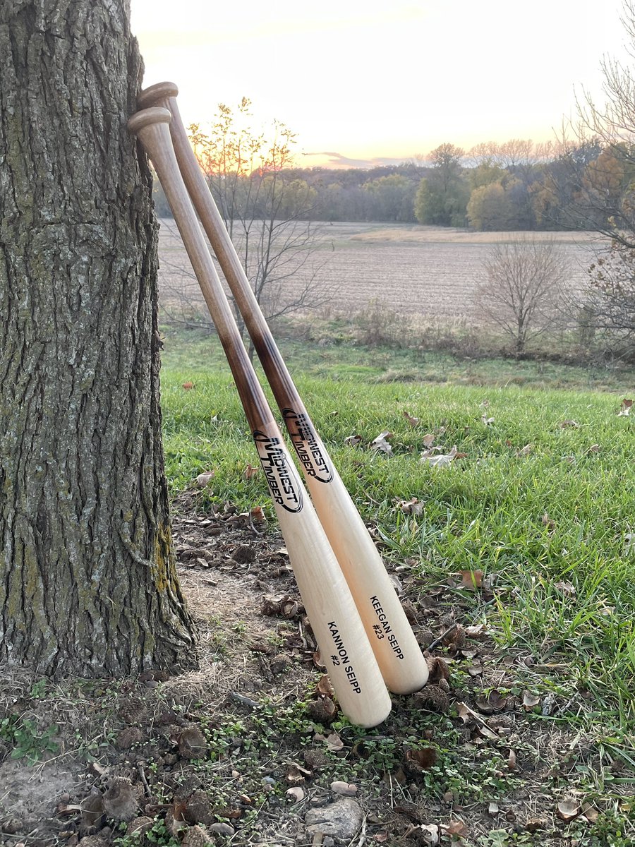 Pine tar Vibin’! These Midwest Timber Mafia Members made it to a state championship training with wood. Congratulations! midwesttimberbatco.com