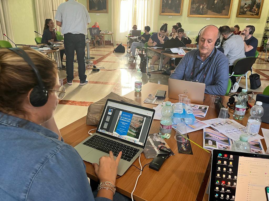 LaSalleAntunez's tweet photo. Durante esta semana, se ha celebrado en Roma el ASSEDIL, donde un grupo de directores de obras educativas de la region RELEM ha reflexionado sobre temas como el liderazgo, la espiritualidad lasaliana o la solidaridad. #JuntosMejor #ASSEDIL #LaSalle @lasallearlep https://t.co/BokmZ9dc3R