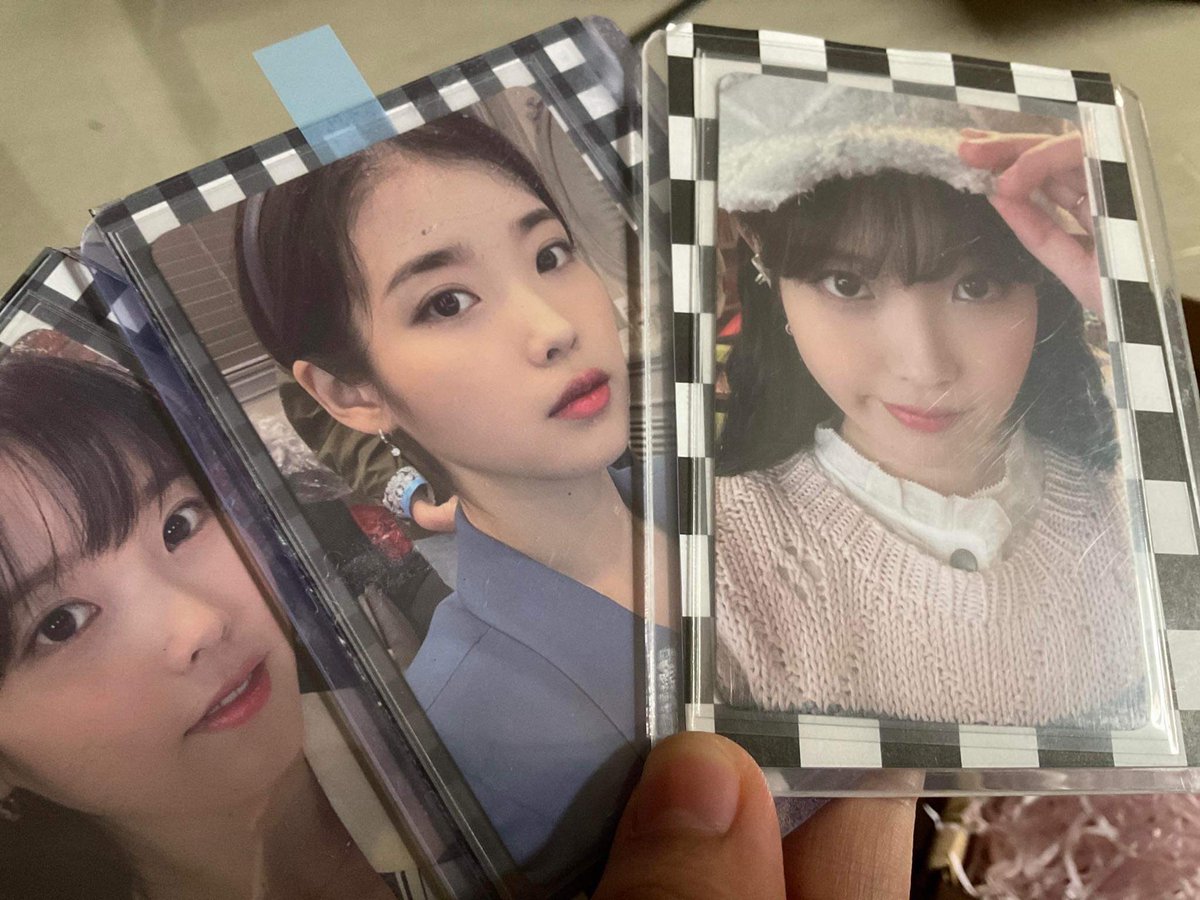 pjmftkoo's tweet photo. 🩰 #venimails
iu beret came home ! after waiting for so long :( thank you so much @louvnminji for packing her safely with the official pc freebies ! inuwian ng bias’ 🥹 the pf was also worth it! to more transactions with you! iu beret haver n q :(
#minjireceipt https://t.co/7qk5kbvTfh