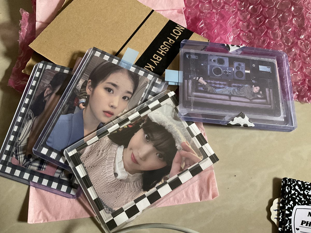 pjmftkoo's tweet photo. 🩰 #venimails
iu beret came home ! after waiting for so long :( thank you so much @louvnminji for packing her safely with the official pc freebies ! inuwian ng bias’ 🥹 the pf was also worth it! to more transactions with you! iu beret haver n q :(
#minjireceipt https://t.co/7qk5kbvTfh