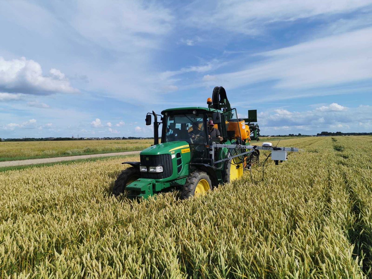 poshmyco's tweet photo. 🌞This summer in Experimental Station of  Vytautas Magnus University and in some Farms (Lithuania), wheat and barley crop scanning were performed by partners’ from @ResearchUGent  and @unisevilla  with the aim to do crop screening for Fusarium infestation🌱. https://t.co/9t7exgLkxx