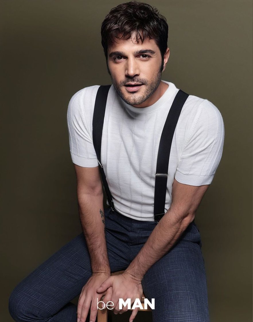 Ben “hayırlısı” kelimesine çok inanırım. Ne yaşarsam yaşayayım, iyi ya da kötü, hep hayırlısı dedim içimden.”

Bu ay be MAN’de Burak Sevinç var!🤟🏻
#bemanmagazine #beman #buraksevinç