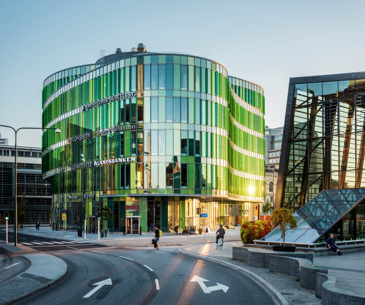 Sweden continues to be No.3 in the <a href="/IMD_Bschool/">IMD</a> World Digital Competitiveness Ranking 2022, with our strengths listed as: scientific &amp; technical employment; scientific research legislation; credit rating; venture capital; attitudes towards globalisation. ow.ly/uFpb50L3SPz