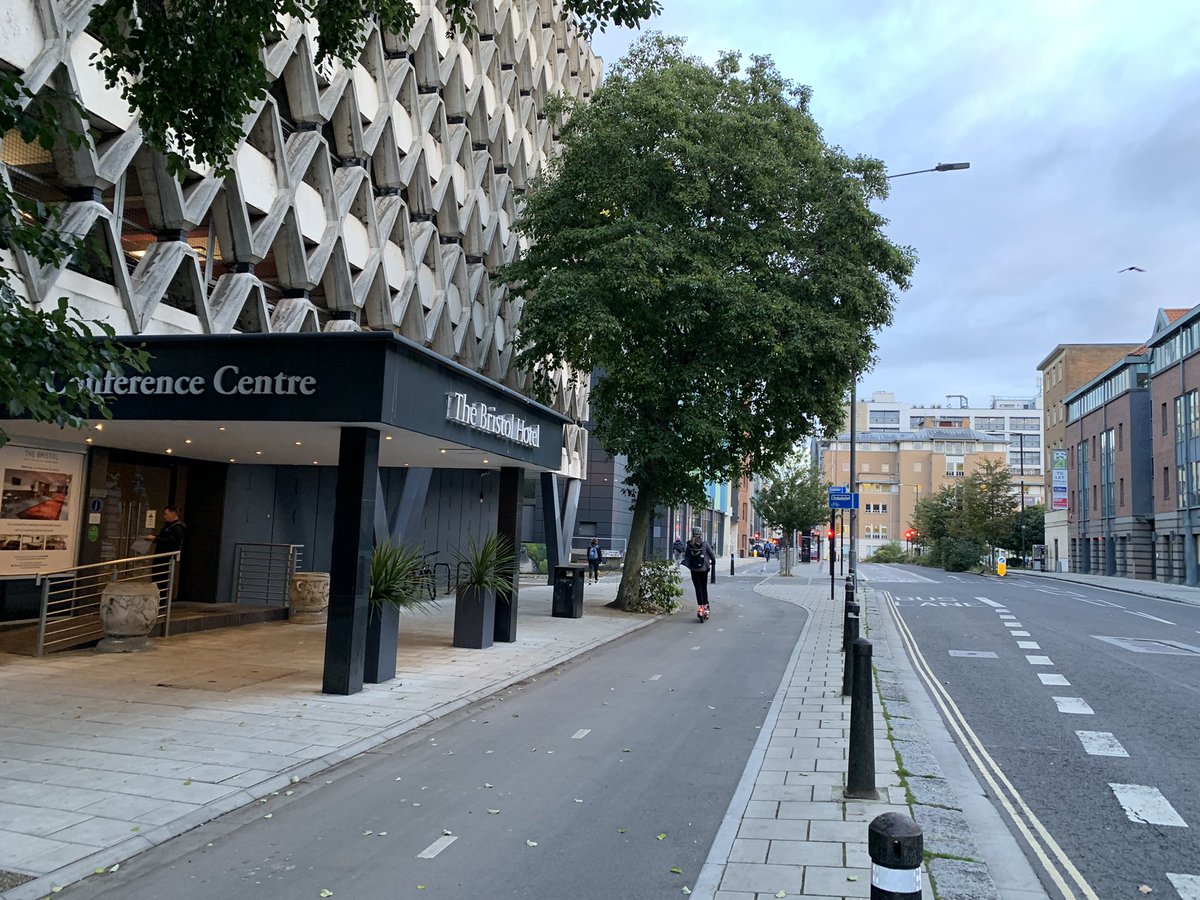 DataRelay_uk's tweet photo. Goooood moooorning data people in Bristol. #DataRelay reached the last city of our journey this year. https://t.co/esqXUEjrmf