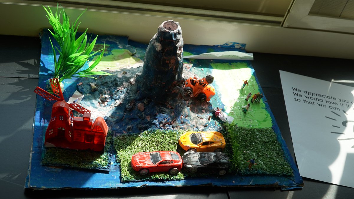 AIS_Grade4's tweet photo. Volcano models made by our students. #AISGrade4 https://t.co/LIqsTdUTkB