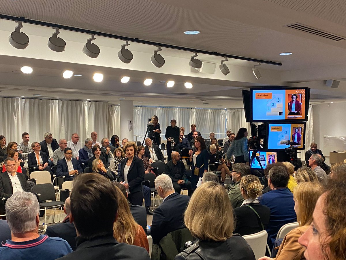 Introduction du séminaire @orangeidf par <a href="/laurence_jdn/">Laurence Thouveny</a> : 

retour sur nos #fiertés au service de nos clients et de nos salariés.