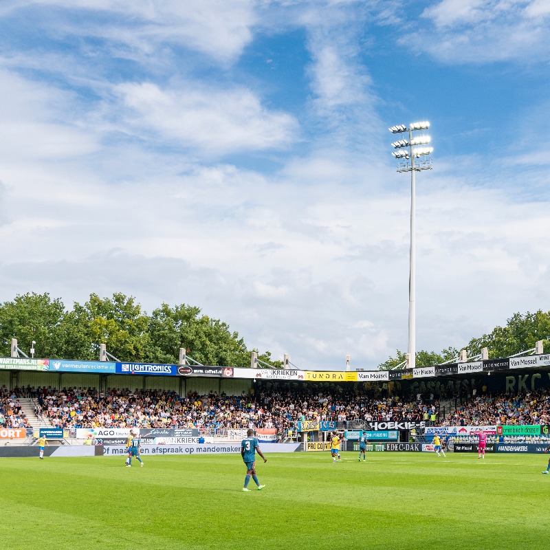 RKCWAALWIJK's tweet photo. π #RKC Waalwijk presenteert haar jaarcijfers 2021-2022
De Geelblauwen hebben het seizoen 21/22 afgesloten met een positief resultaat na belasting van β¬629.397.
Door dit nettoresultaat is het positieve eigen vermogen verder verbeterd naar β¬2.768.258.