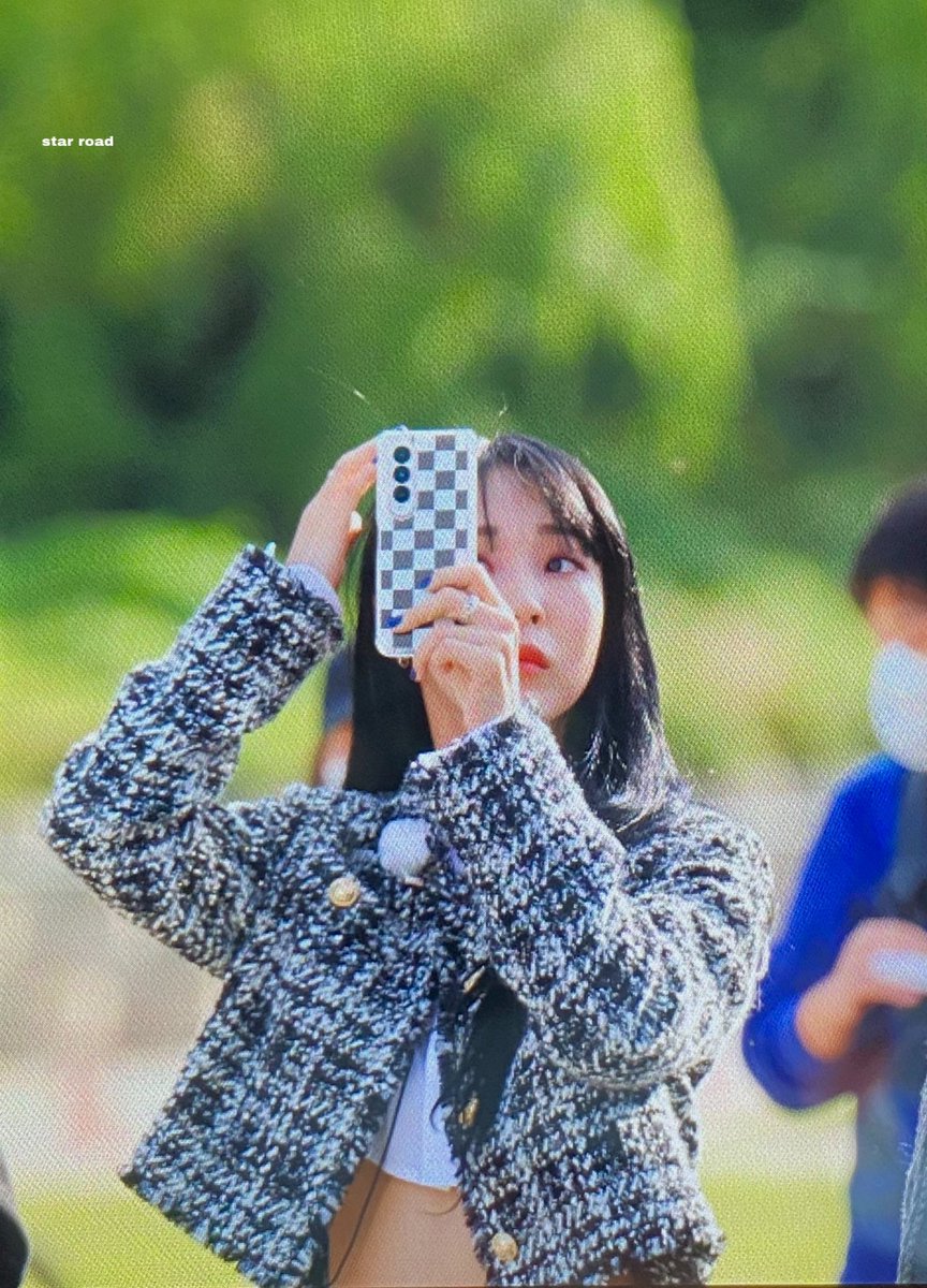 star_road1222's tweet photo. 221007 연중 게릴라데이트
#마마무 #문별 #MAMAMOO #MOONBYUL https://t.co/De9H0aNN03