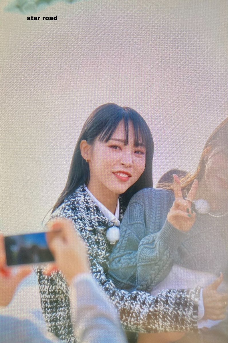 star_road1222's tweet photo. 221007 연중 게릴라데이트
#마마무 #문별 #MAMAMOO #MOONBYUL https://t.co/De9H0aNN03