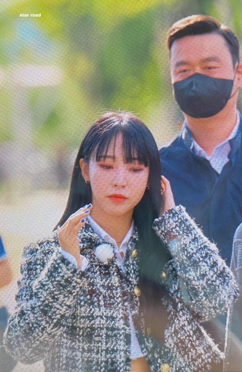 star_road1222's tweet photo. 221007 연중 게릴라데이트
#마마무 #문별 #MAMAMOO #MOONBYUL https://t.co/De9H0aNN03