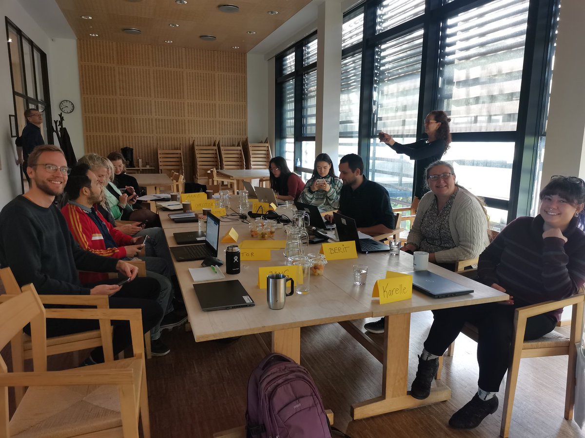 Jing Xu (@lilyjingjing) on Twitter photo First day of the social media workshop #IGNSoME22, which is held at IGN, Univeristy of Copenhagen, by <a href="/MkeYoung/">Mike Young</a> First day of the social media workshop #IGNSoME22, which is held at IGN, Univeristy of Copenhagen, by <a href="/MkeYoung/">Mike Young</a>