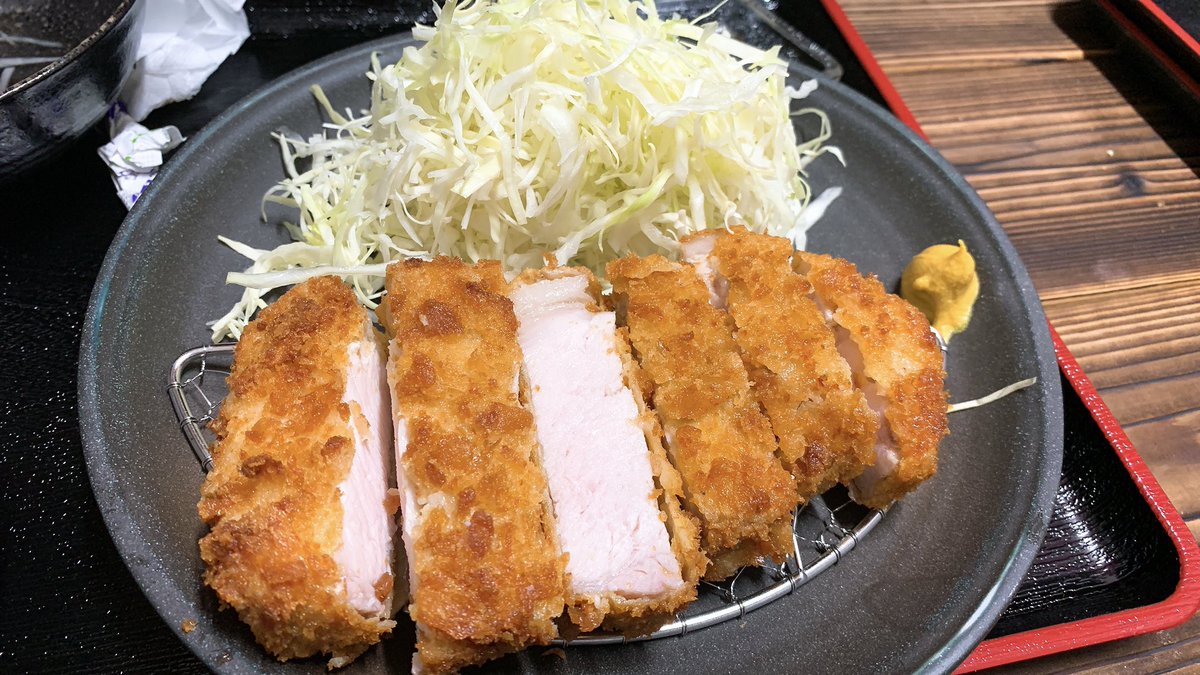 湯河原の鍛冶屋にて、『とんかつ魯風人(ろふと)』近日オープン❗️

箱根山麓豚を使用した旨味たっぷりのとんかつをお楽しみに✋