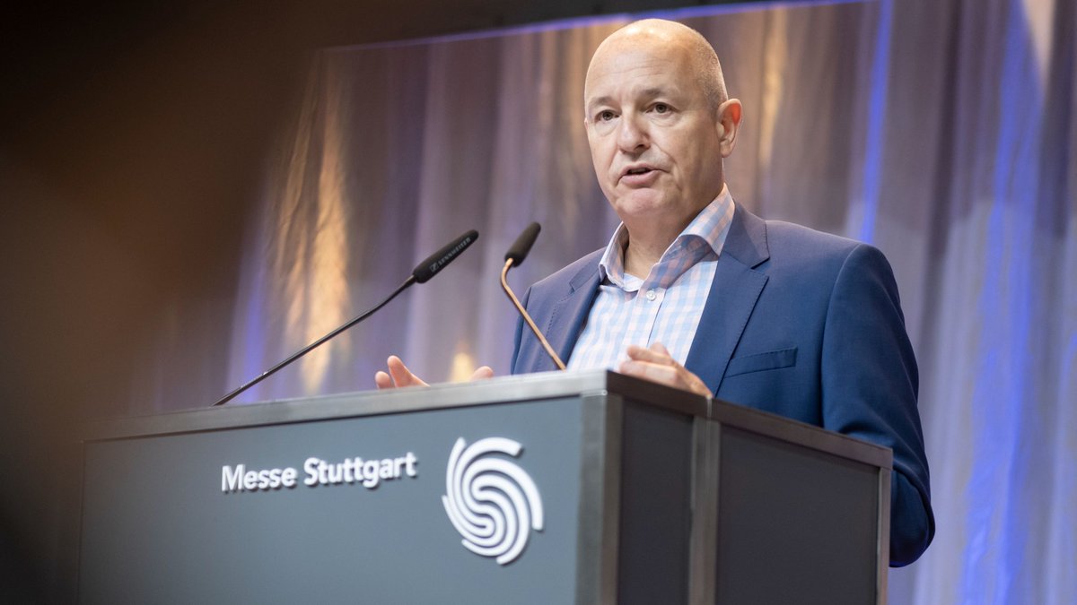 VDMAonline's tweet photo. Die 30. #VISION - Internationale Leitmesse für #Bildverarbeitung- schließt mit hoher internationaler Beteiligung. Besucherinnen und Besucher aus 60 Ländern machten die VISION 2022 zu einem vollen Erfolg. https://t.co/JRXinLtlqp @Messe_Stuttgart 
#VisionSTR, #machinevision https://t.co/LUpH7e0M9X