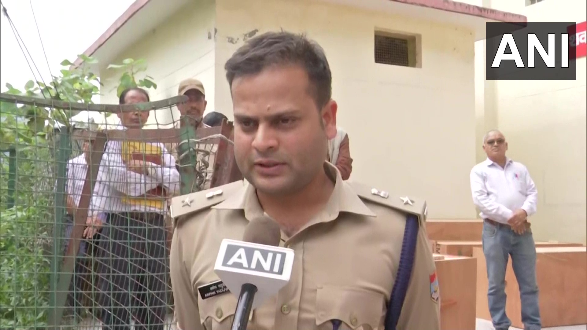 ANI UP/Uttarakhand в X: „Uttarkashi Avalanche | The four bodies, which were taken out on the first day, have reached here at the district hospital. Their postmortem is being done: Arpan Yaduvanshi, ANI UP/Uttarakhand в X: „Uttarkashi Avalanche | The four bodies, which were taken out on the first day, have reached here at the district hospital. Their postmortem is being done: Arpan Yaduvanshi,