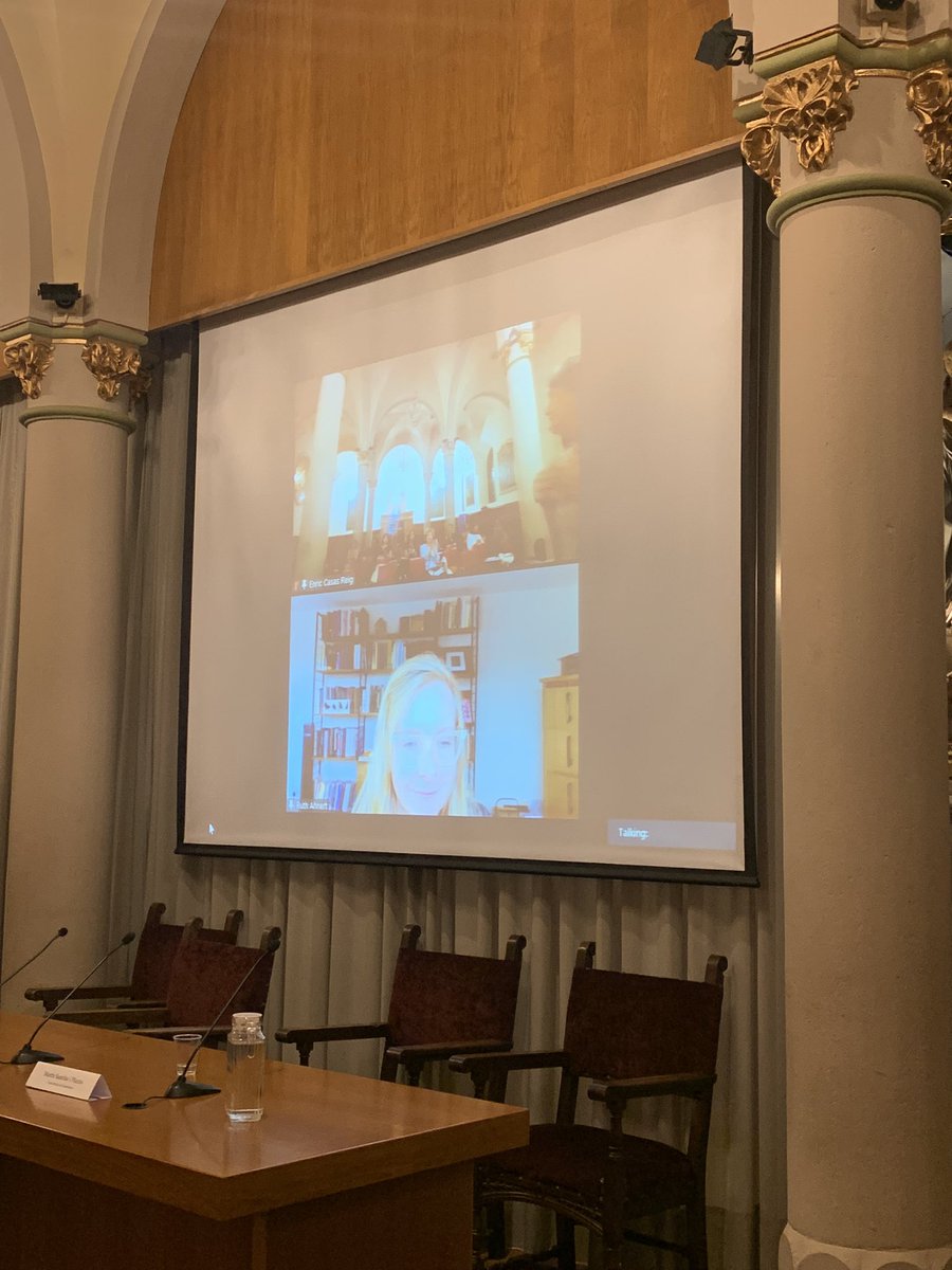 IRCVM's tweet photo. Hem començat l’última jornada de #IICIRCVM amb la ponència de Ruth Ahnert (Queen Mary University of London): “The Network Turn: New Perspectives on the Premodern World”. https://t.co/ChYhtsnzg0