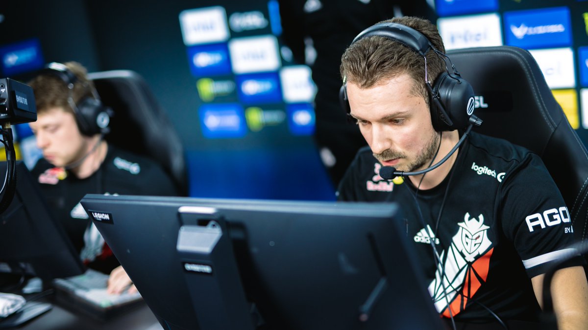 BetwayCSGO's tweet photo. Who's the HIGHEST RATED player of Group A at the RMR so far? 👀

Here's the TOP5! 

1 | 🇧🇦 @G2huNter 1.43 (3 Maps)
2 | 🇸🇪 @hampuscsgo 1.36 (5)
3 | 🇹🇷 @XANTAREScsgo 1.32 (5)
4 | 🇽🇰 @juanflatrooo 1.31 (3)
5 | 🇷🇺 @zortecsgo 1.30 (4) 

#IEM https://t.co/we5oY3Cmcr