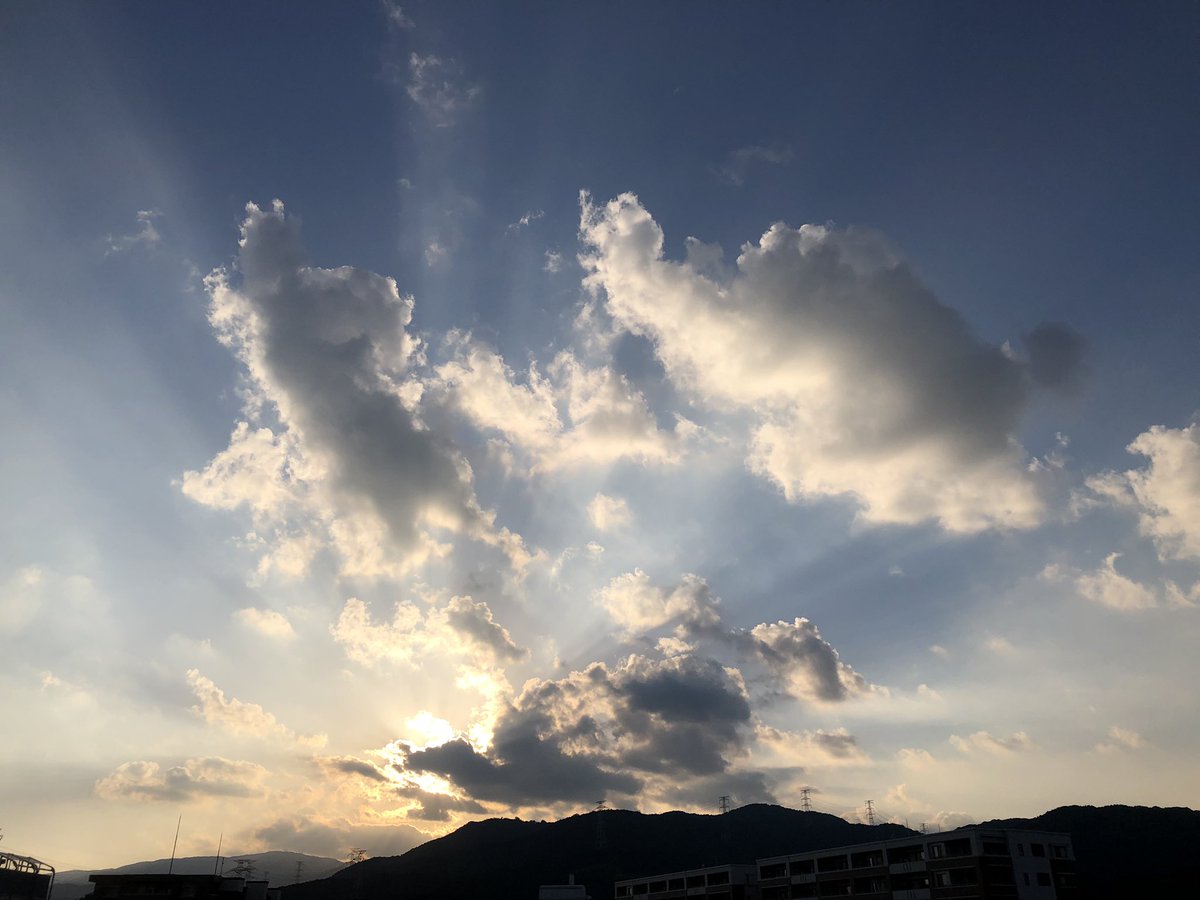 SjZfau2's tweet photo. ジム終わり😊
いま空💕🎶 https://t.co/W8hX0340dX