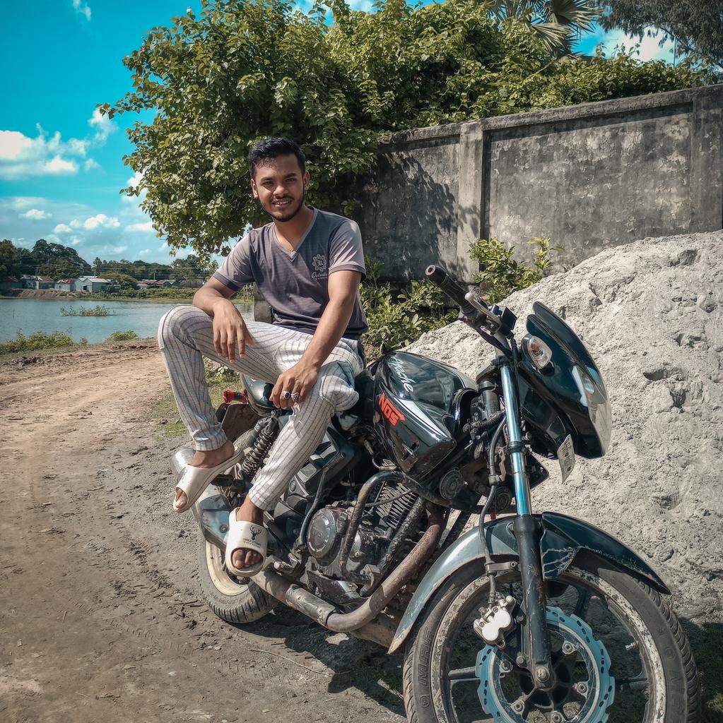 #NewProfilePic
#_তুমি তো আমার সেই চাঁদের আলো🌸❤️🥀