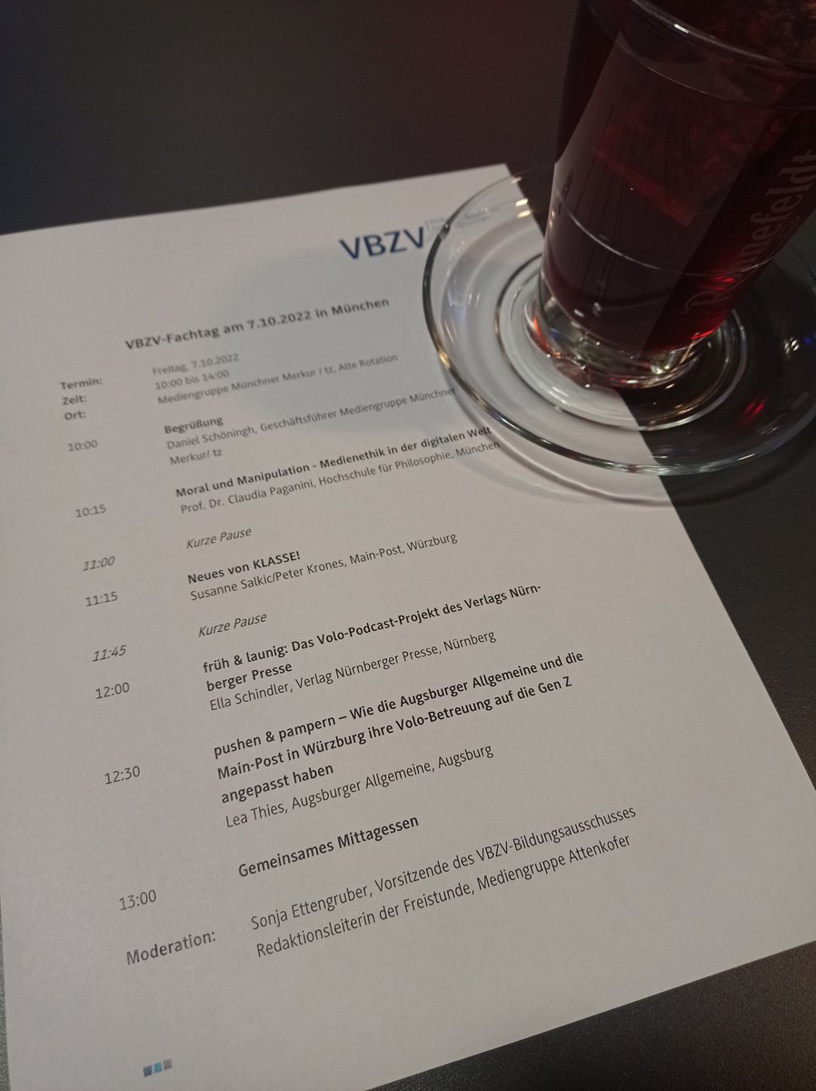 PaganiniClaudia's tweet photo. Ein guter Tag beginnt mit einem VBZV Fachtag 😉 #Medienethik #VBZV https://t.co/qMeBrwUGiX