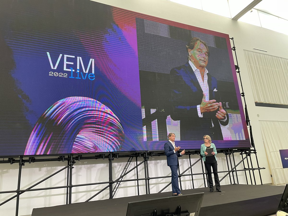 EVEFERR's tweet image. #VEM live 2022 - #bebold #bevalue