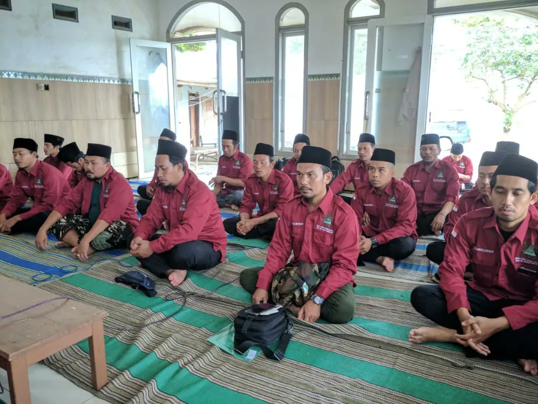 AMunjungan's tweet photo. Tidak hanya Gadged / Android saja yang perlu di UPGRAD tapi skill atau Keahlian Kader Tim Cyber Media Ansor Munjungan pun juga perlu untuk Di UPGRAD dalam bermedia sosial. 
Jumat, 07 Oktober 2022
-------------------
#upgradingskillscyber 
#madrasahcybertrenggalek
#actasatukomando https://t.co/5paKq4rEzv