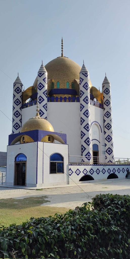 SyedaAsmatNaqvi's tweet photo. The holy shrine of the lady of Jannah Syeda Fatimah al-Zahra (s) ❤ https://t.co/0mlJkh5AAb