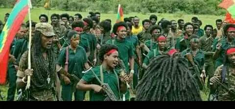 DagaagsaaLammi2's tweet photo. #Baga gammaddan!🙏
#Adoo mortuun mortuu hortuun horti !
Gootichi Waraana Bilimmaa Oromoo WBOn Zoonii Kibbaa Godina Gujii Lixaatti kaadhimamtoota leenjiirra turan bifa abdachiisaa fi hoo'aa ta'een eebbisiisee jira!
OROMIYAAN BIYYA! https://t.co/FRTTdvZjPy