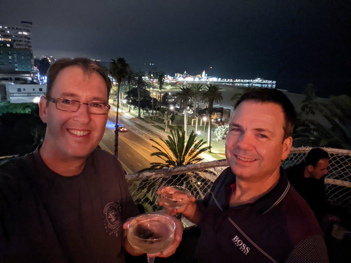 peterdav2000's tweet photo. Good evening Santa Monica. I've missed you ❤️ #santamonica #shangrilahotel #onyxrooftopbar @hotelshangrila https://t.co/jQ9aM70r7m