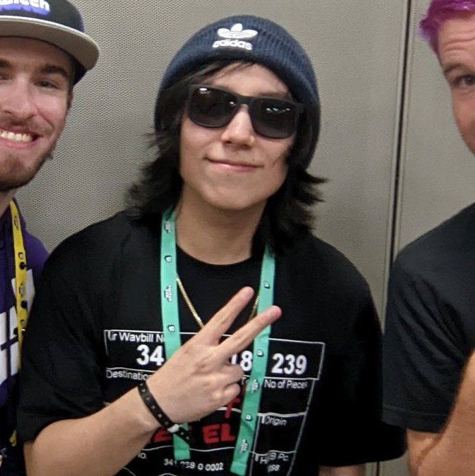 Rubí 🧜🏻‍♀️ on Twitter "ALEX QUACKITY JAMÁS TE CORTES EL CABELLO."