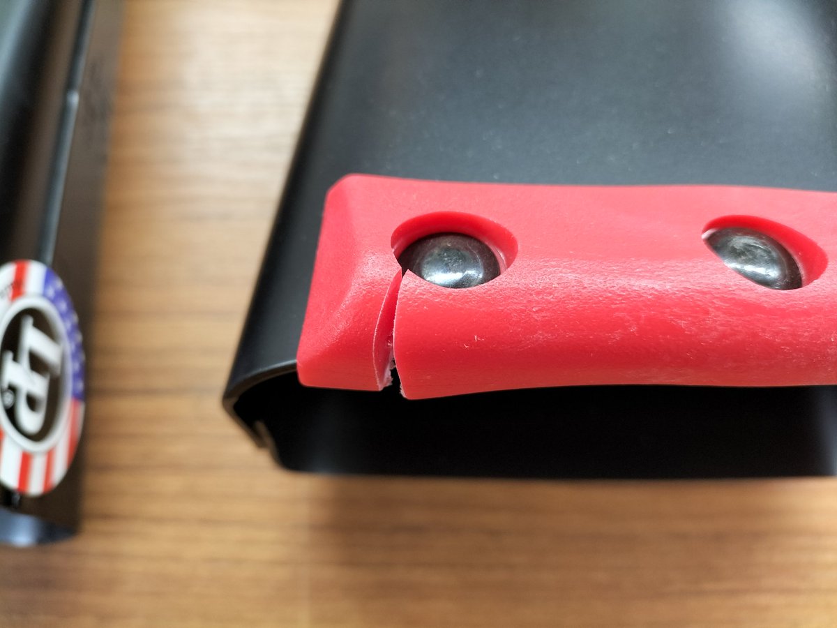 Hardoff1stSt's tweet photo. ジャンク・カウベル入荷しました!ハードオフでは一部不良のある打楽器も買い取りしてますよ😆
#LP #LP008 #LP205 #ES12 #寒い日はラテンを聞いて暖まりましょう https://t.co/mw3OOMY2rO