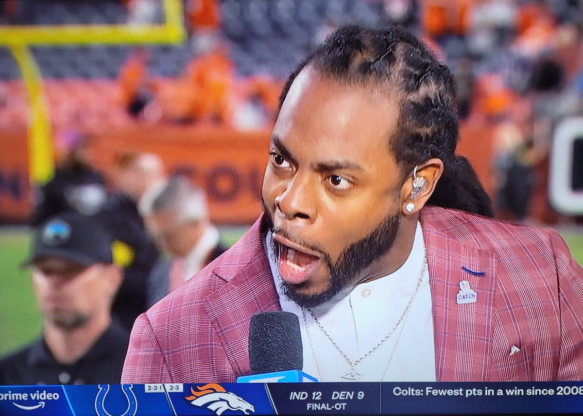 kzerker_or's tweet photo. A live look at Richard Sherman's on-screen aneurysm.
#DENvIND #ThursdayNightFootballโฏโฏโฏ
#GoHawks #12s #Seahawks https://t.co/kjyRcnoFhe