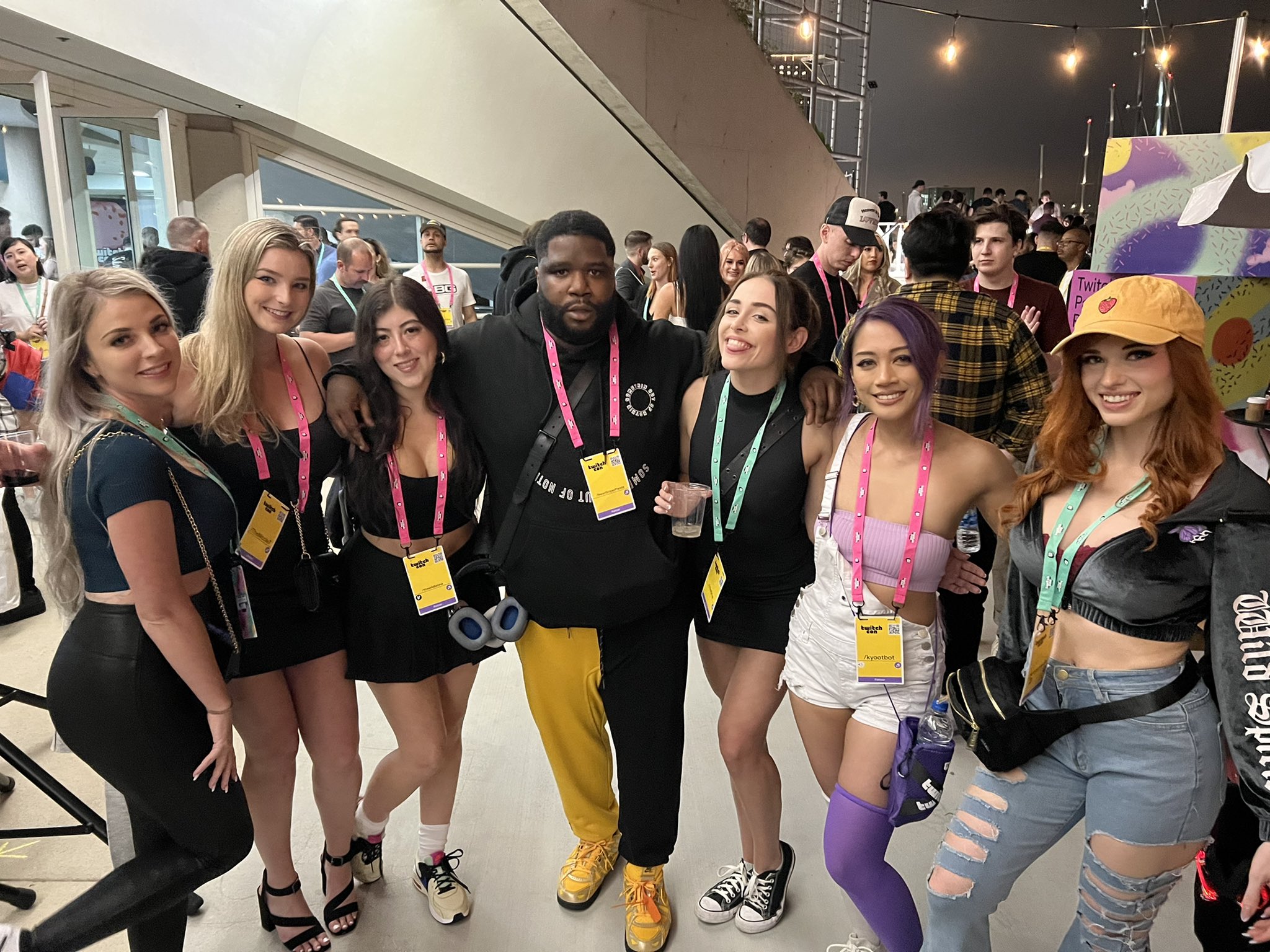 DestinyFomo 🔜NYCC on Twitter: "@NeonSniperPanda @KaiCenat @YourRAGEz