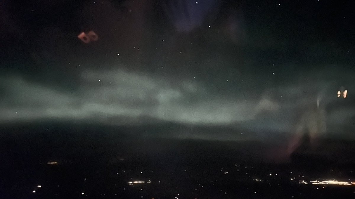 lucientelford's tweet photo. Northern lights over the prairies last night #aviation #Aurora #photography https://t.co/AoopKLQmTx