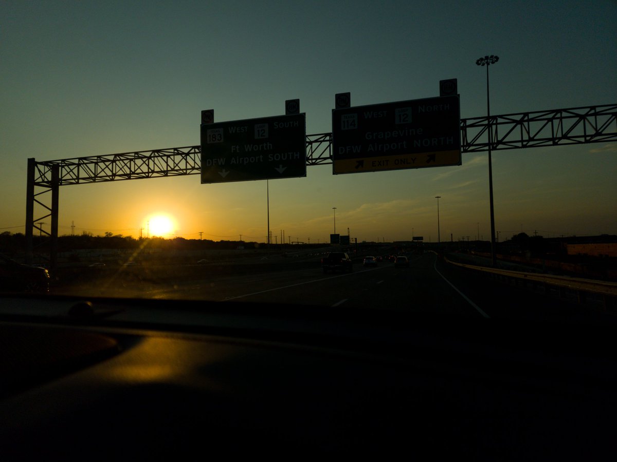 JNathanVisuals's tweet photo. Get your motor runnin'...
Head out on the highway...
Looking for adventure...
In whatever comes our way... In #Dallas #Texas
#JNathanVisuals #GrindWorksMedia #photography #photographers #photos #nature #naturephotography #travel #travelphotography #traveltheworld #sunset https://t.co/6OvE71E1RM