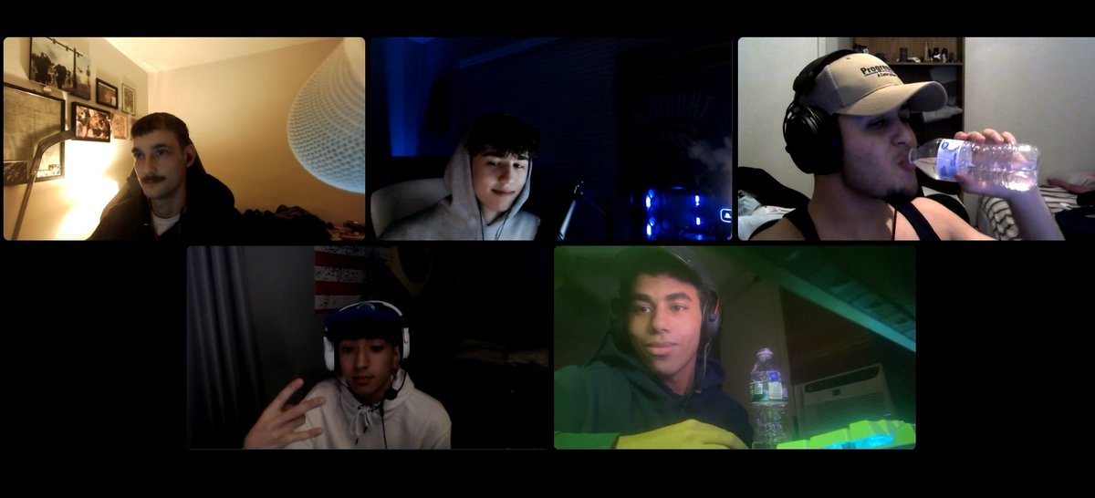 Max1ly's tweet image. ATTENTION EVERYONE 🚨

Me and the boys @TPAbtw @MoroqoR6S @VexR6s are doing an anticipated live show on twitch tonight tune in at twitch.tv/maax1ly  

(FEEL FREE TO ASK US ANYTHING)